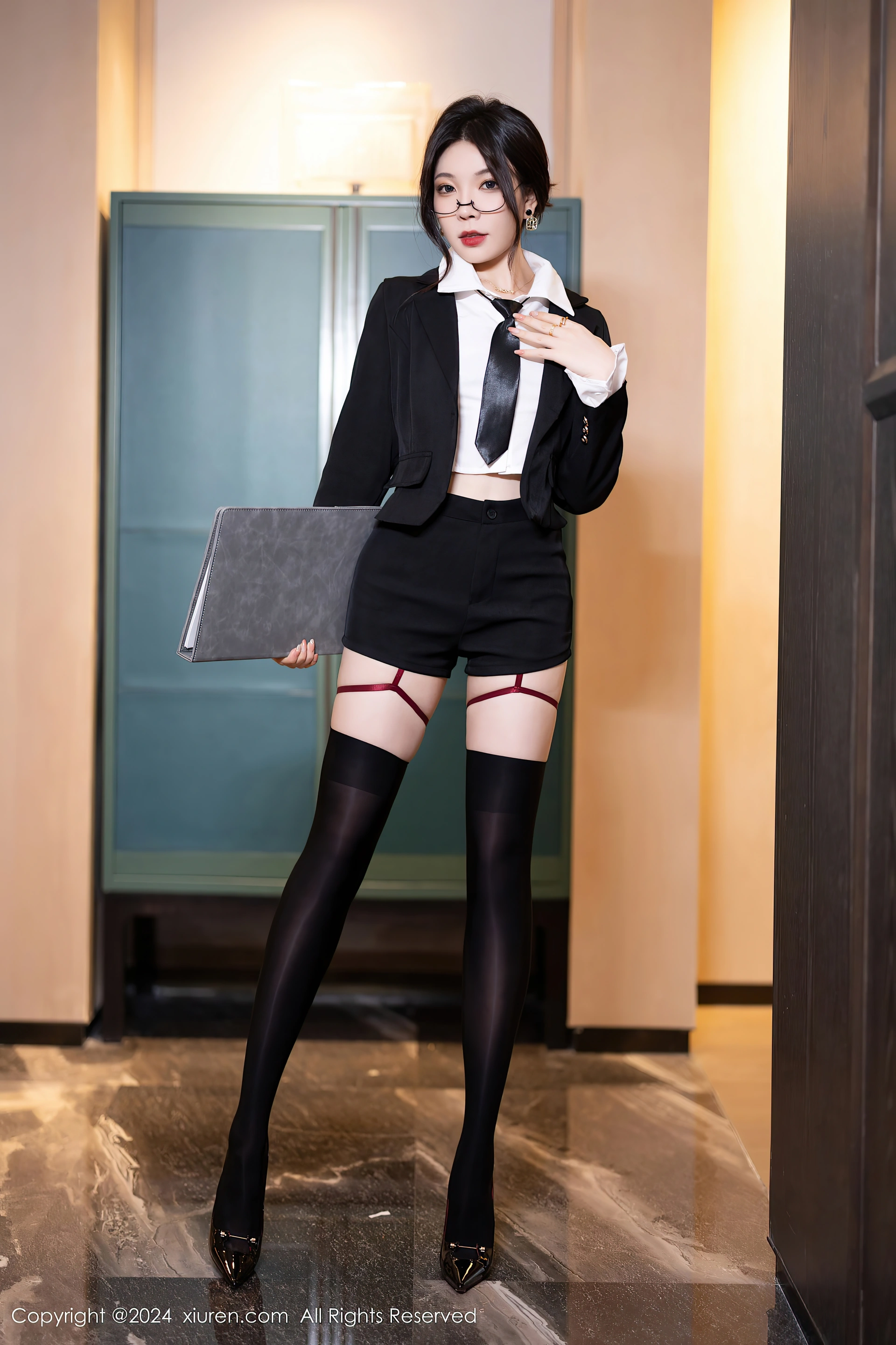[Xiuren秀人网]2024.04.23 NO.8440 徐莉芝Booty 1