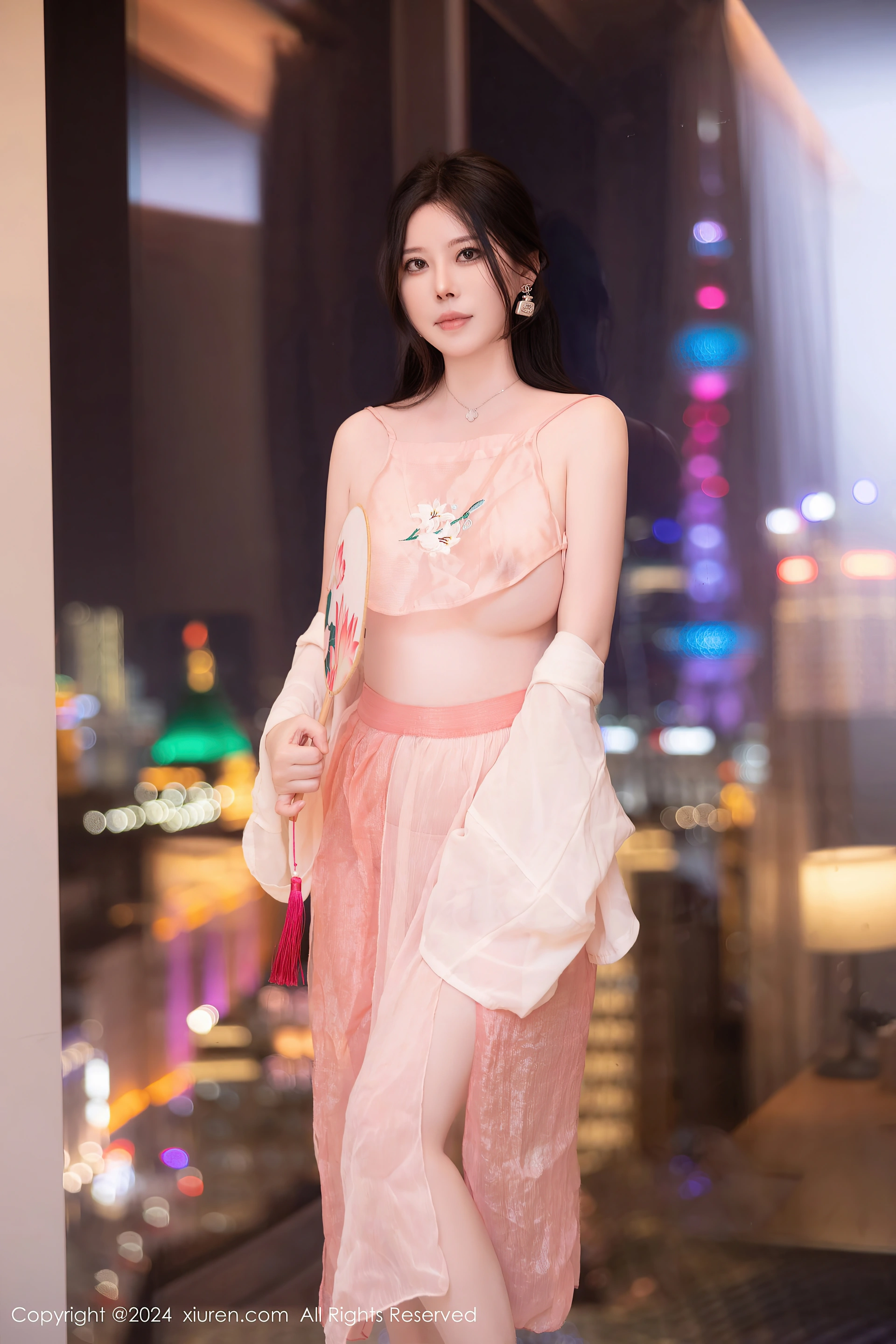 [Xiuren秀人网]2024.05.08 NO.8503 白茹雪abby 2